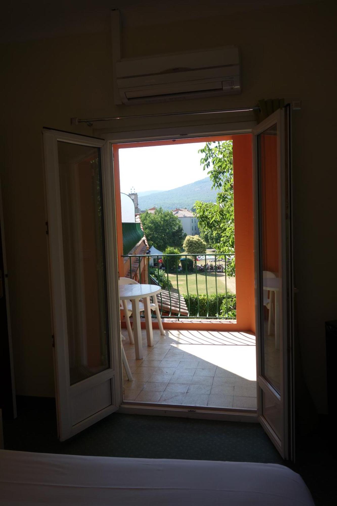 Hotel Le Prejoly Saint-Vallier-de-Thiey Pokój zdjęcie