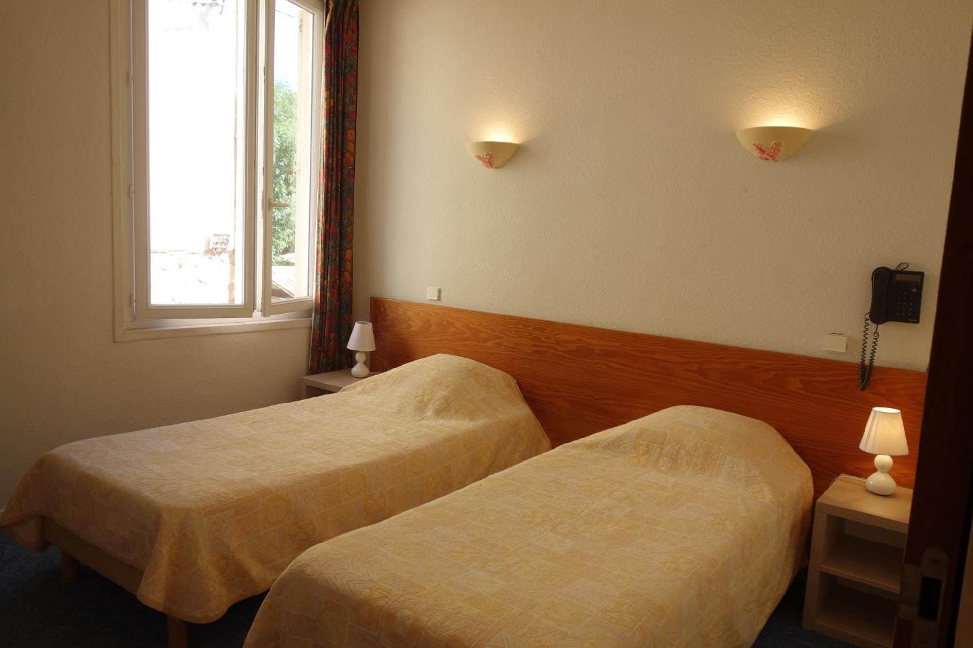 Hotel Le Prejoly Saint-Vallier-de-Thiey Pokój zdjęcie