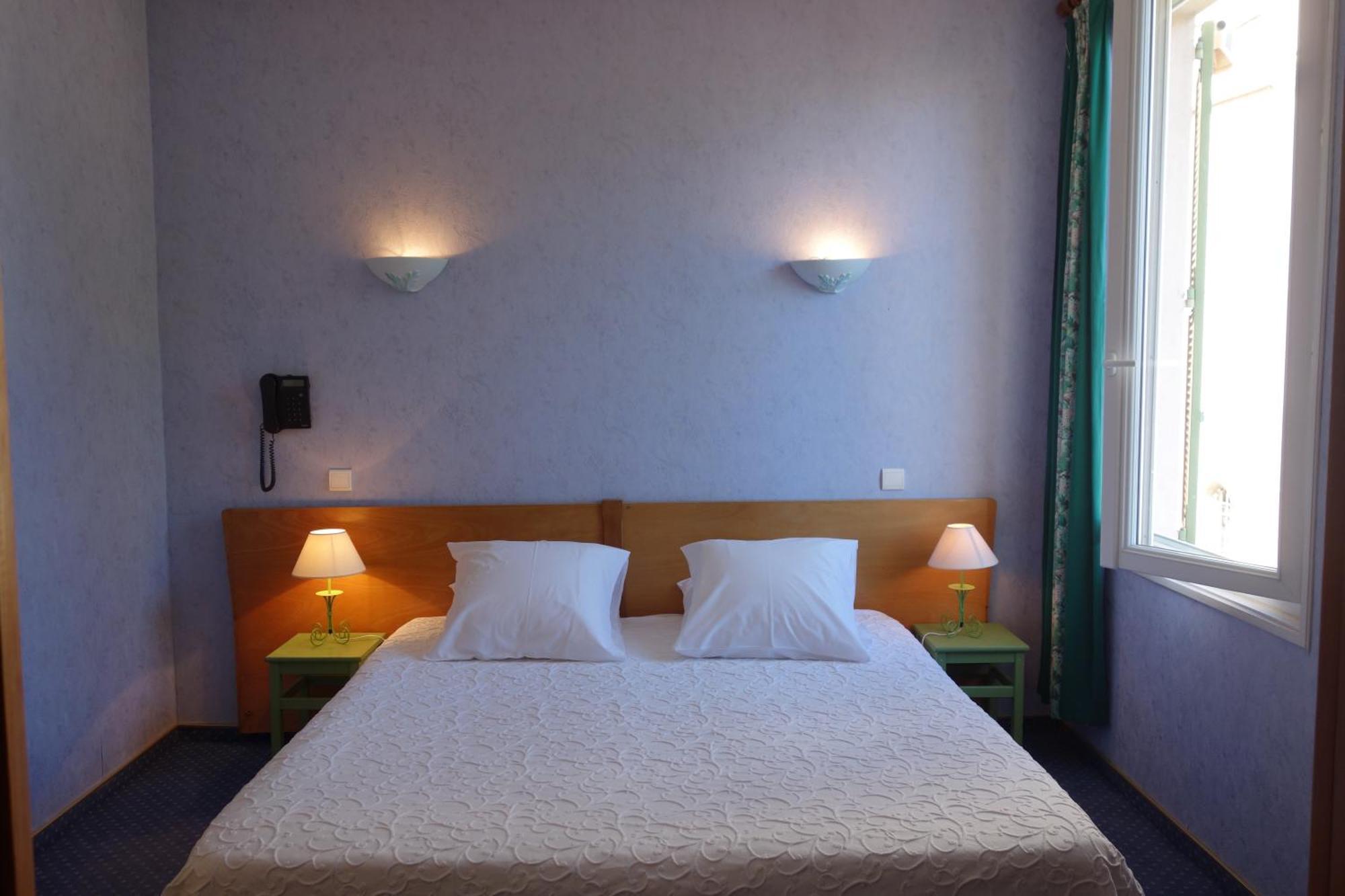 Hotel Le Prejoly Saint-Vallier-de-Thiey Pokój zdjęcie