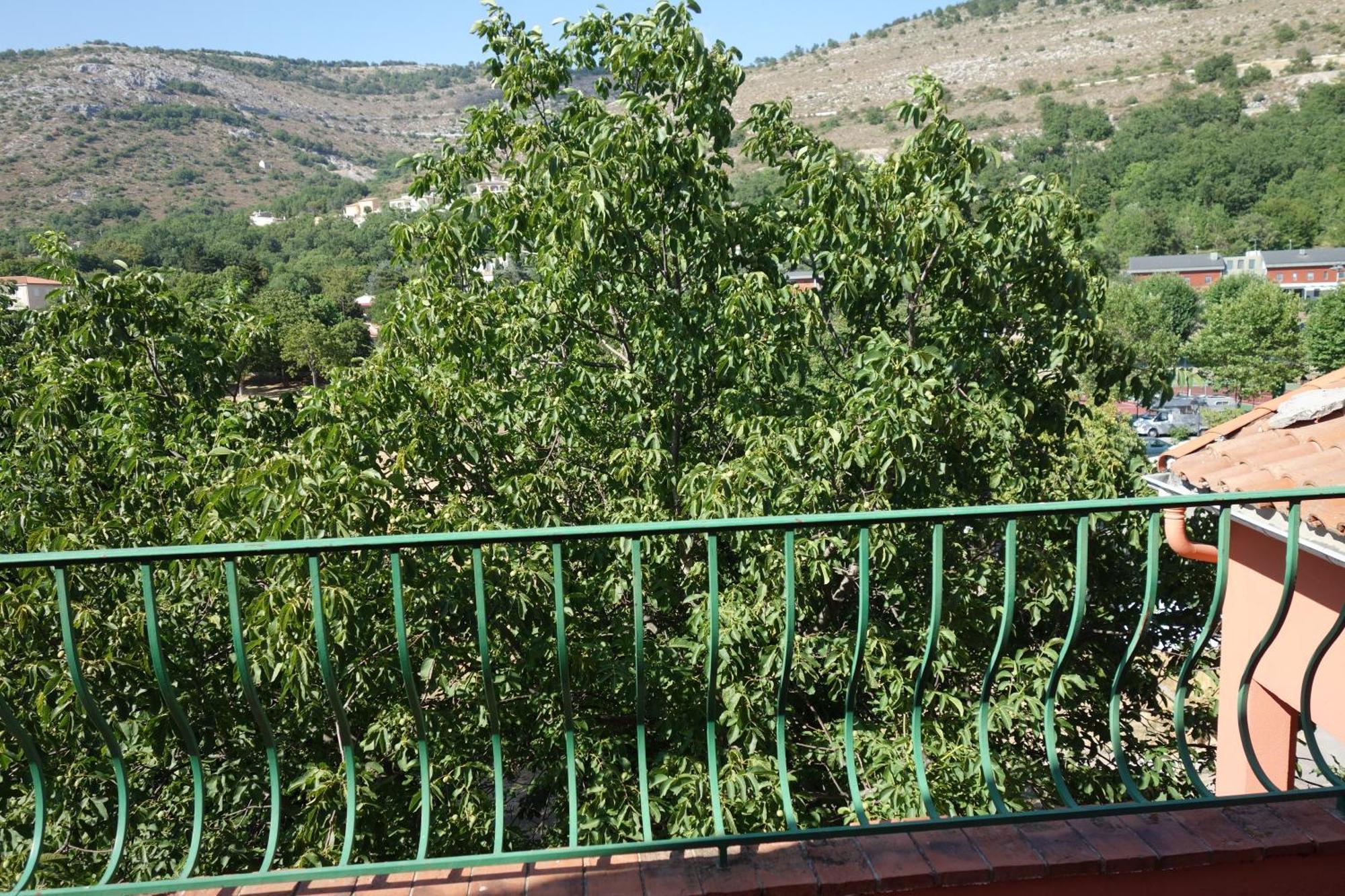 Hotel Le Prejoly Saint-Vallier-de-Thiey Pokój zdjęcie